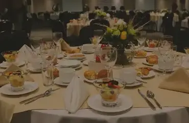 serveur anniversaire à Granville - image 2